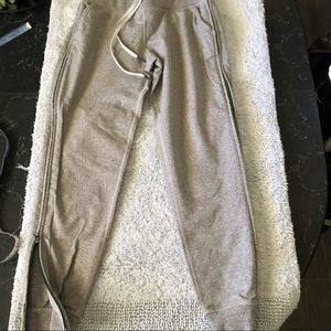 Lululemon No Sweatpants size 4